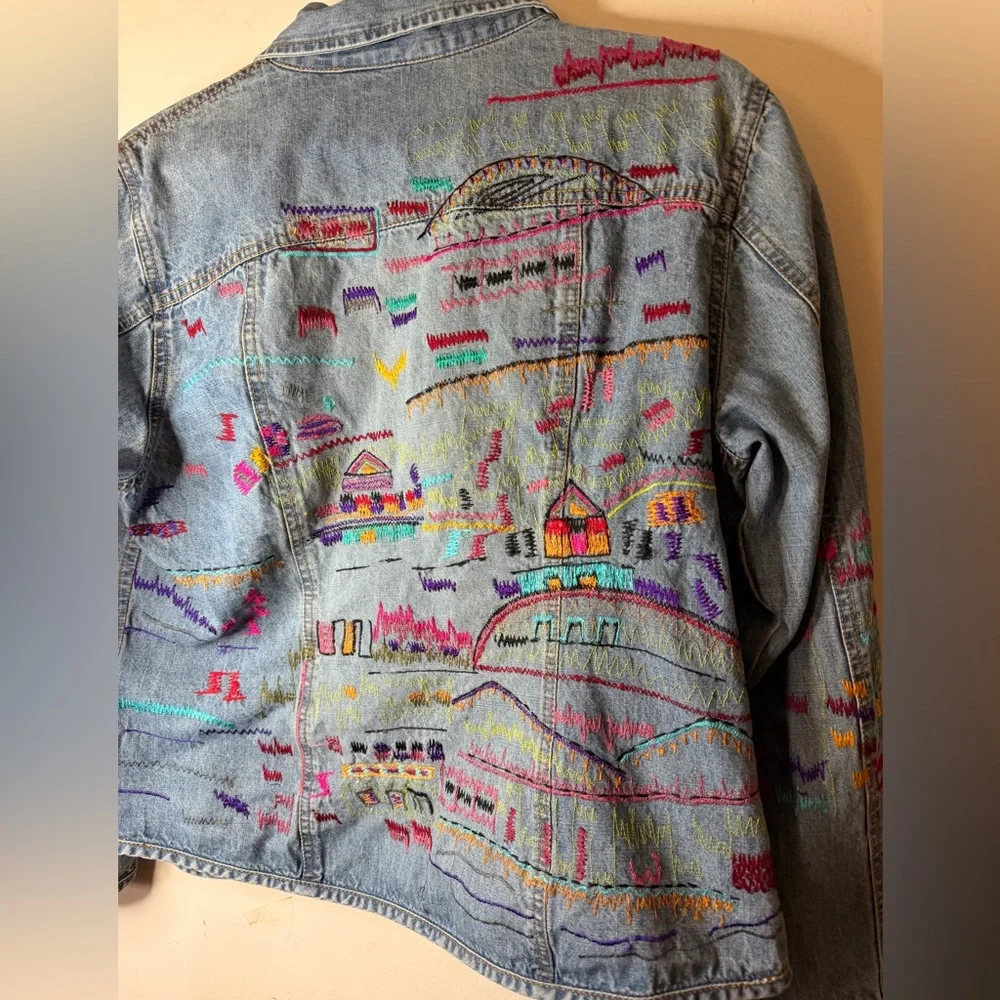 Chico’s Embroidered Denim Jacket Colorful Southwestern Stitch Size 2 - Picture 10 of 10